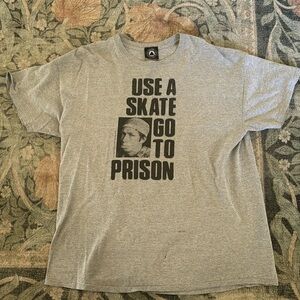 Men’s thrasher shirt